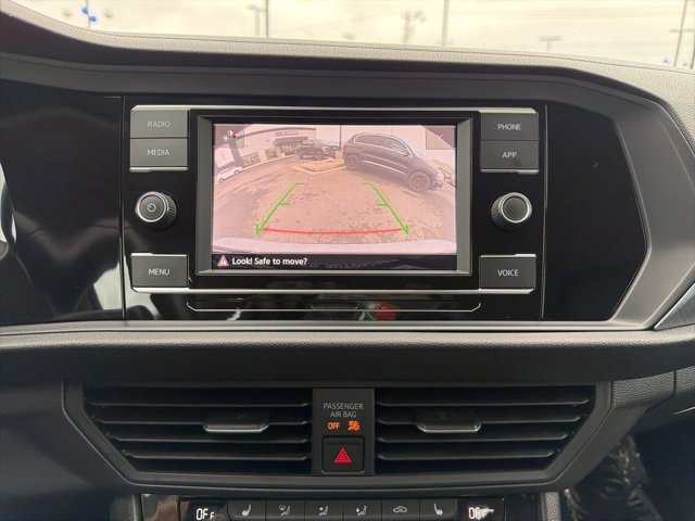 Used 2024 Volkswagen Jetta SE image 24