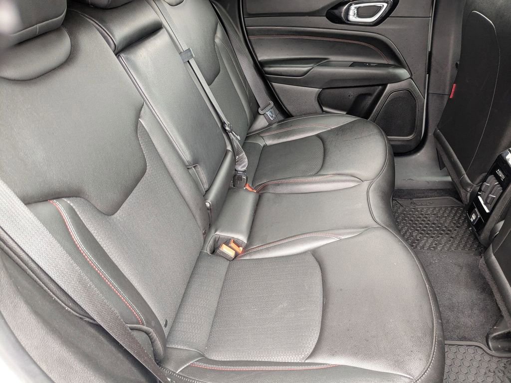Used 2025 Jeep Compass Trailhawk AWD/4WD image 27