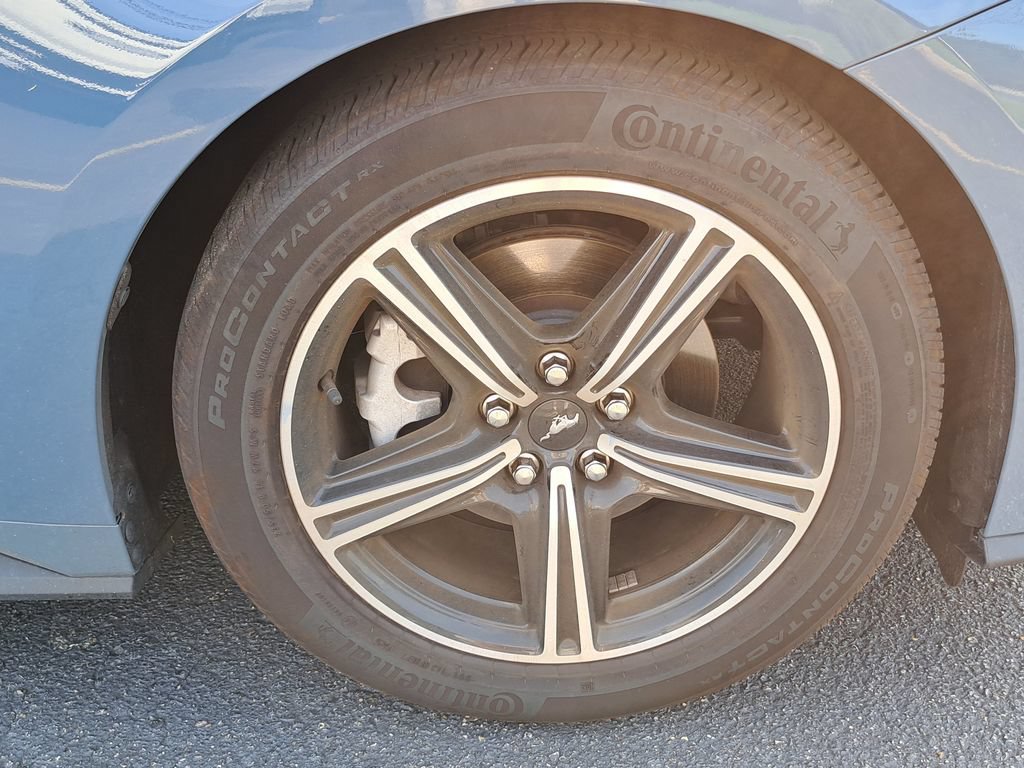 Used 2025 Ford Mustang Coupe RWD image 17