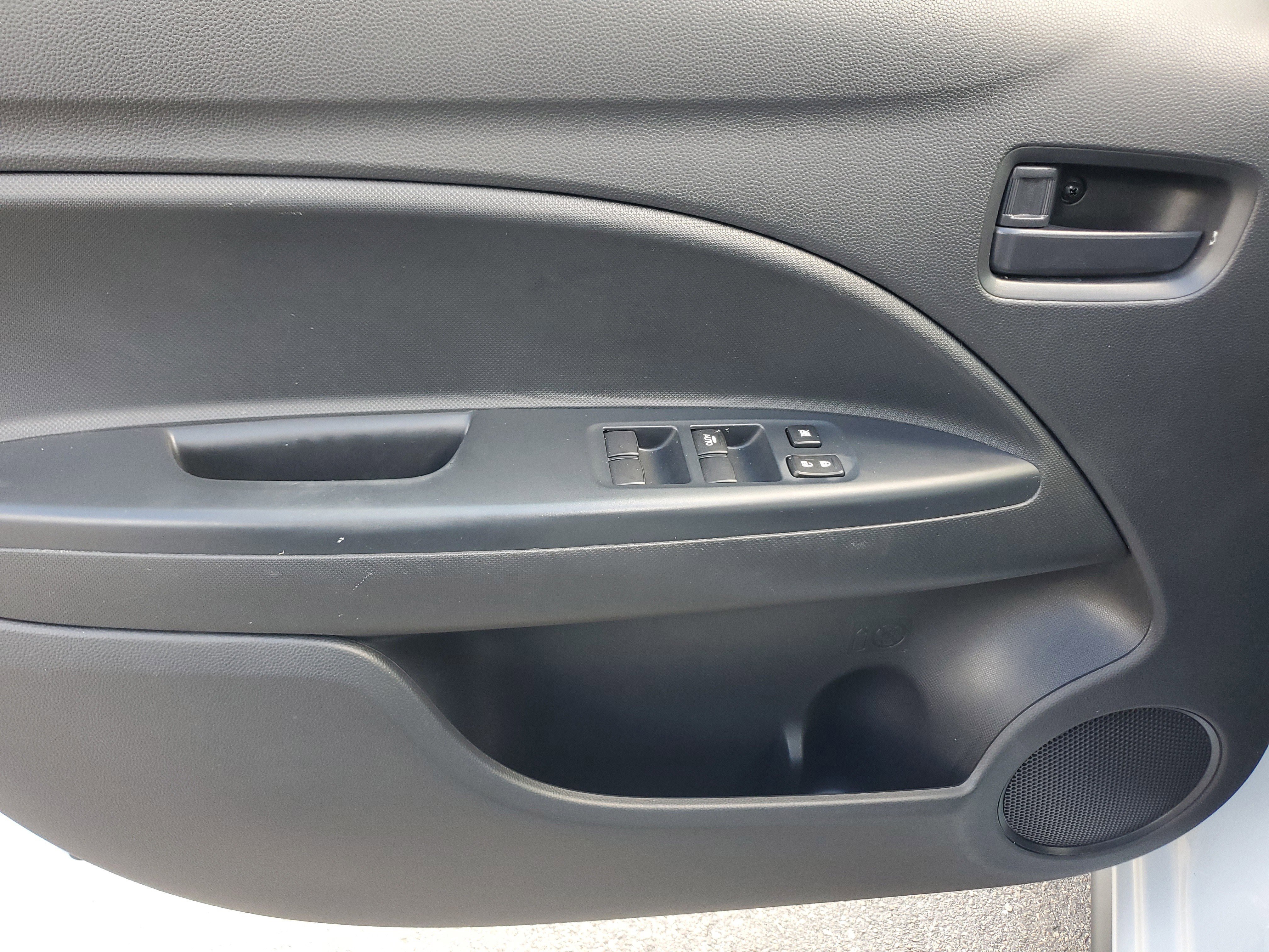 Used 2024 Mitsubishi Mirage ES image 25