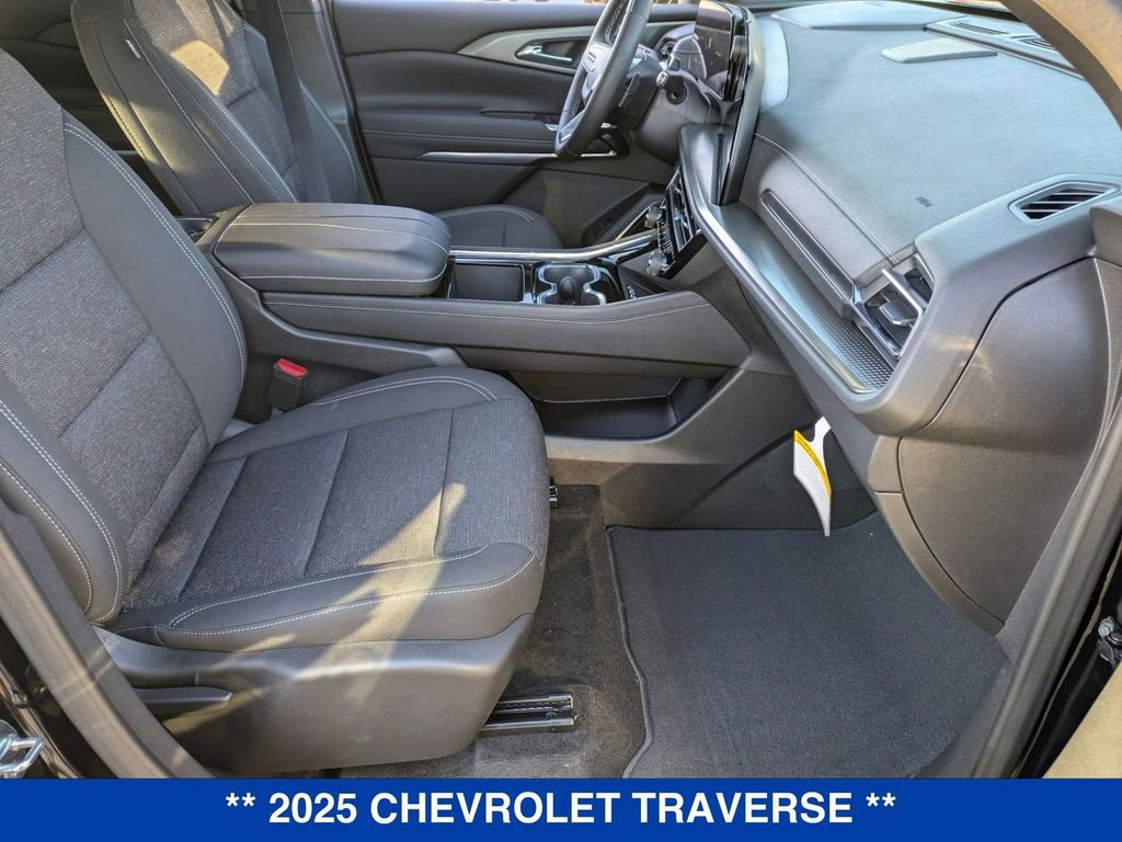 New 2025 Chevrolet Traverse LT w/ Enhanced Driving Package AWD/4WD image 36