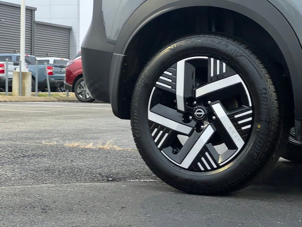 New 2026 Nissan Kicks SV w/ SV Premium Package image 30