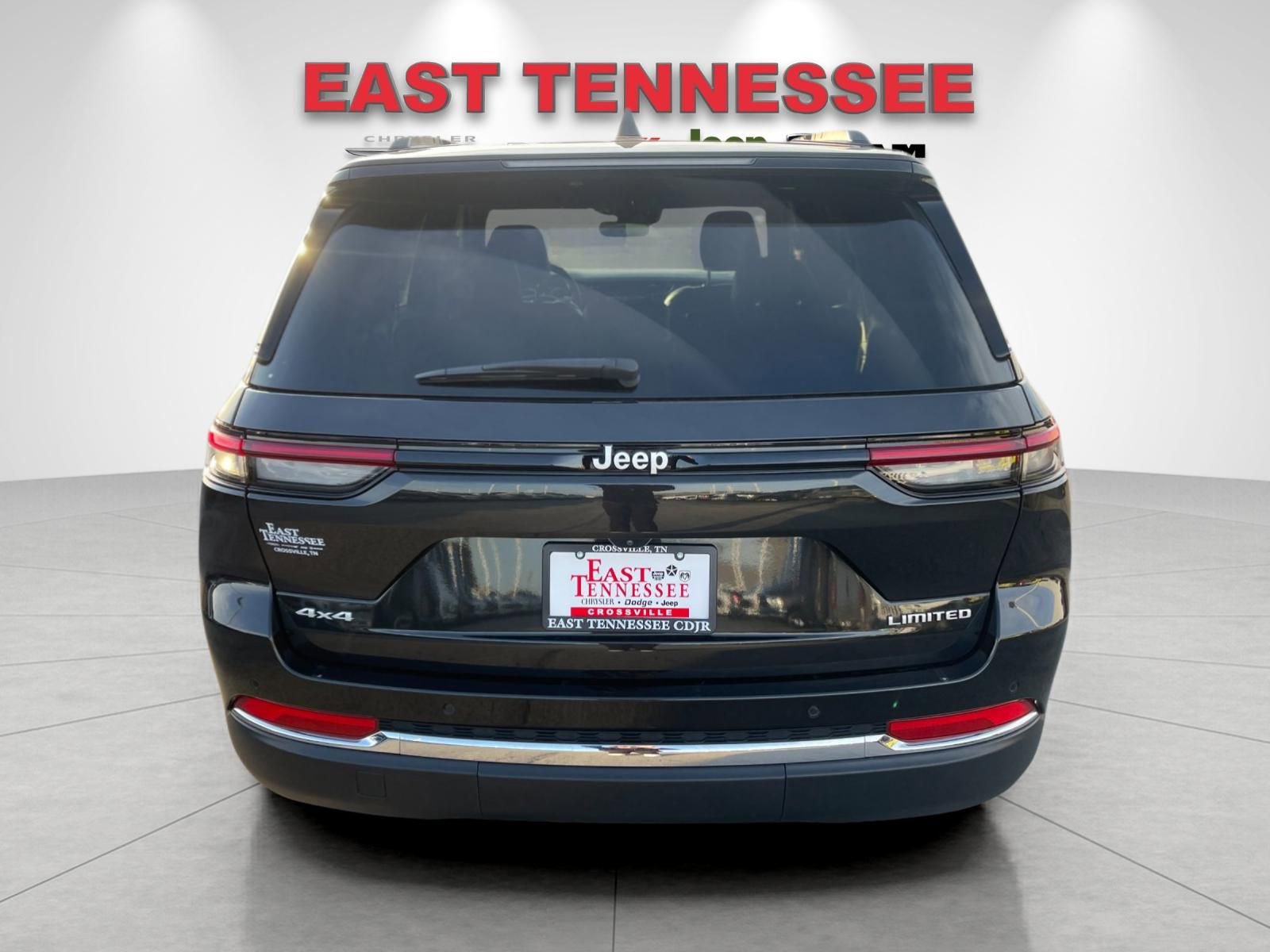 Used 2024 Jeep Grand Cherokee Limited w/ Trailer Tow Package image 4