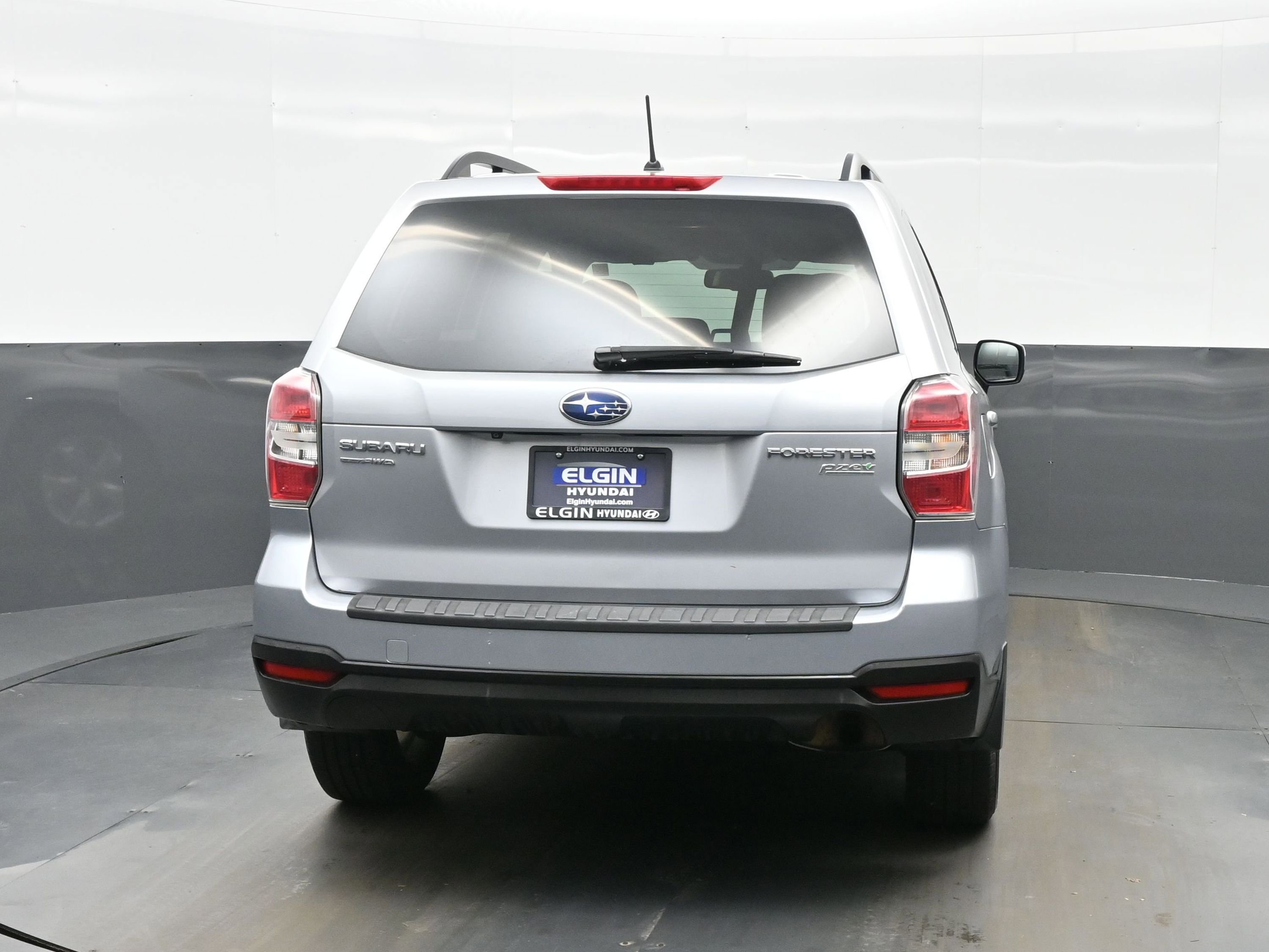 Used 2015 Subaru Forester 2.5i Premium w/ All-Weather Package AWD/4WD image 5