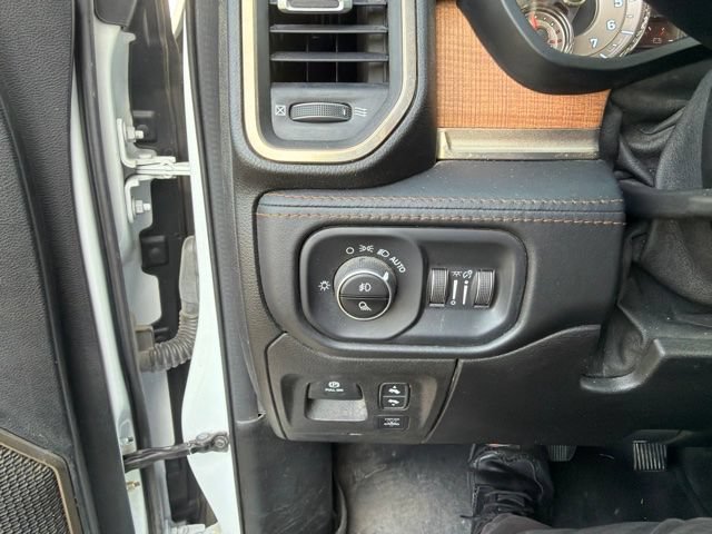 Used 2021 RAM 1500 Limited w/ Off Road Group AWD/4WD image 12