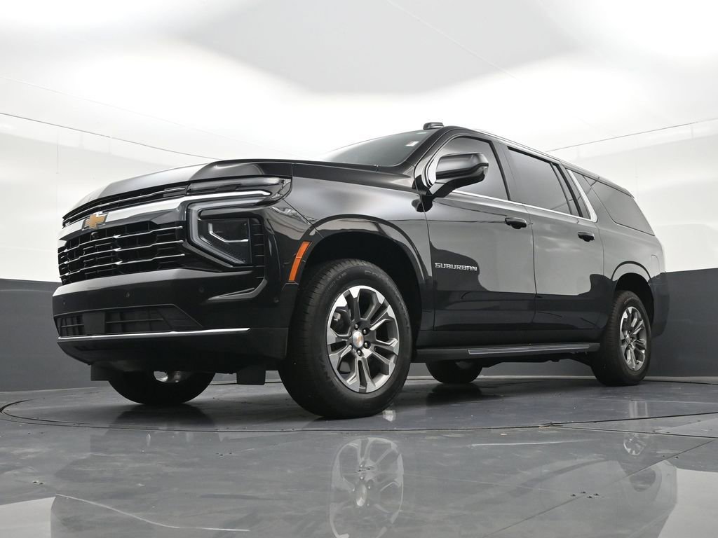 Used 2025 Chevrolet Suburban LT RWD image 25