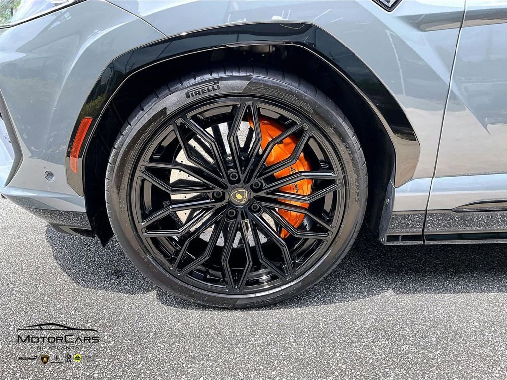 Used 2025 Lamborghini Urus SE AWD/4WD image 29