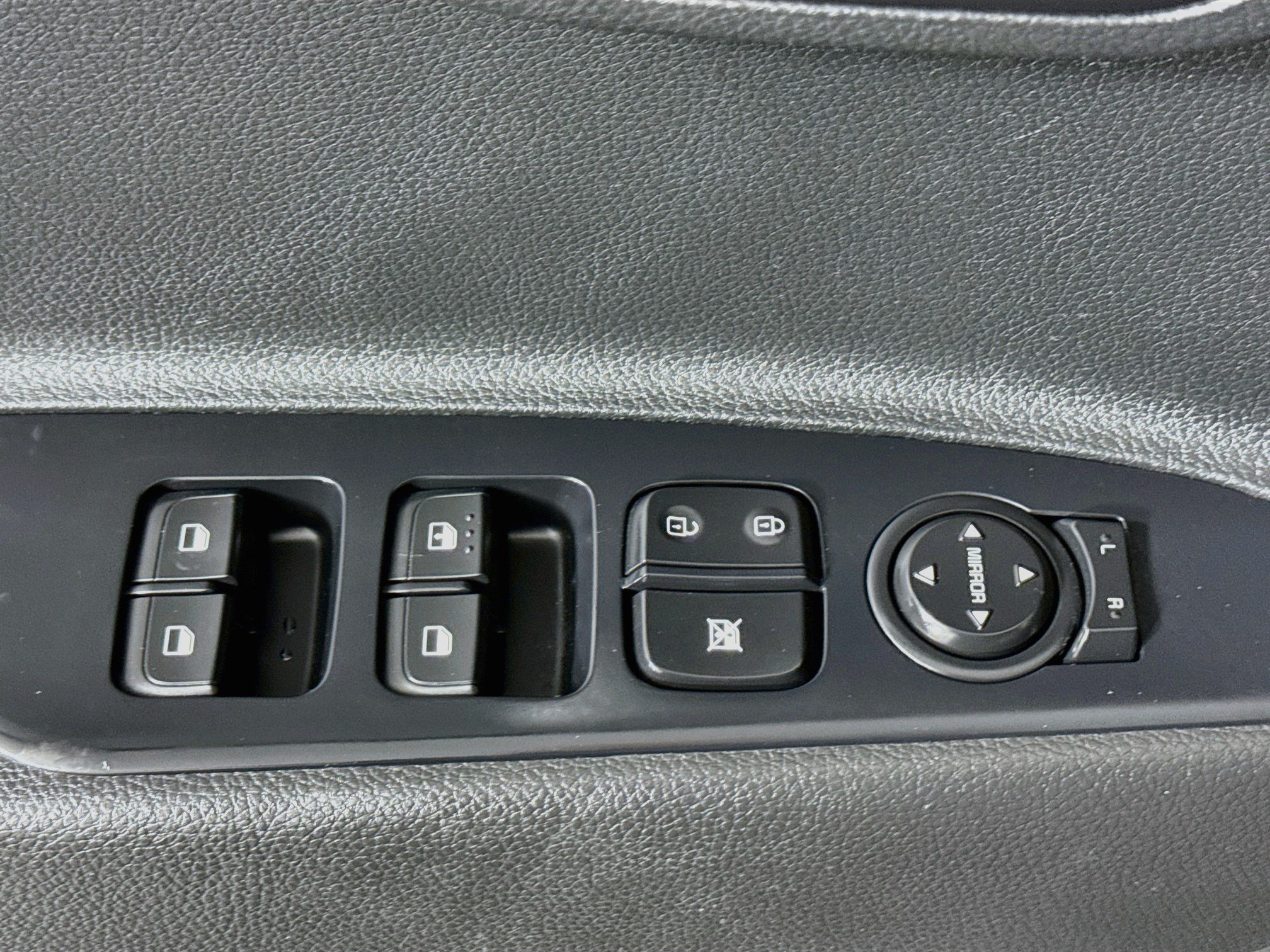 Used 2023 Kia Rio S FWD image 23