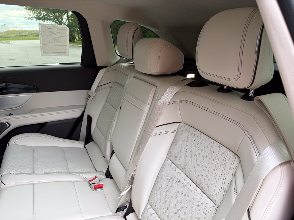 New 2026 Lincoln Nautilus Black Label AWD/4WD image 19
