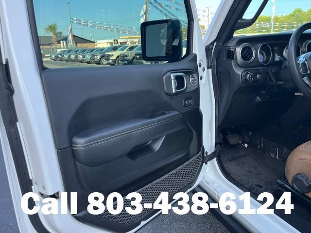 Used 2023 Jeep Gladiator Rubicon w/ LED Lighting Group AWD/4WD image 5