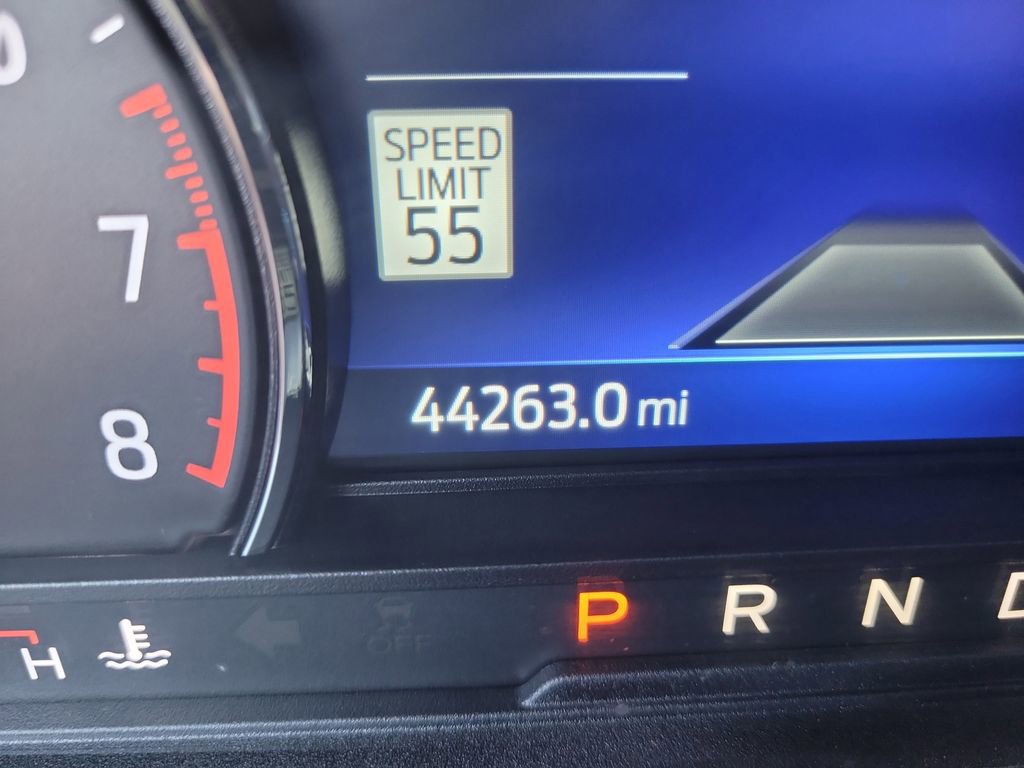 Used 2023 Ford Explorer ST-Line w/ Class IV Trailer Tow Package RWD image 31