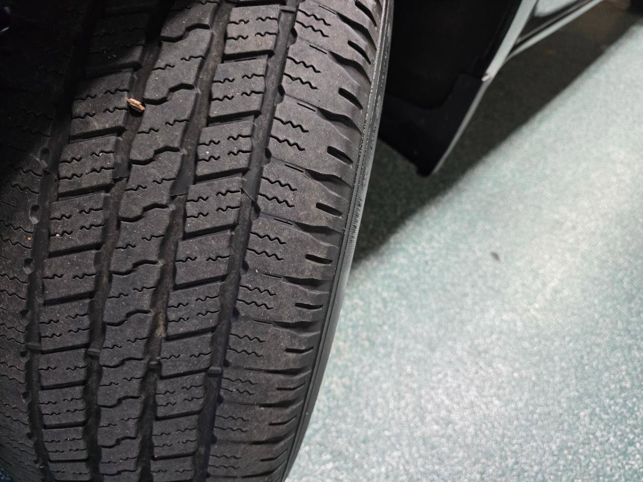 Used 2020 Chevrolet Silverado 1500 Custom w/ Custom Value Package AWD/4WD image 13