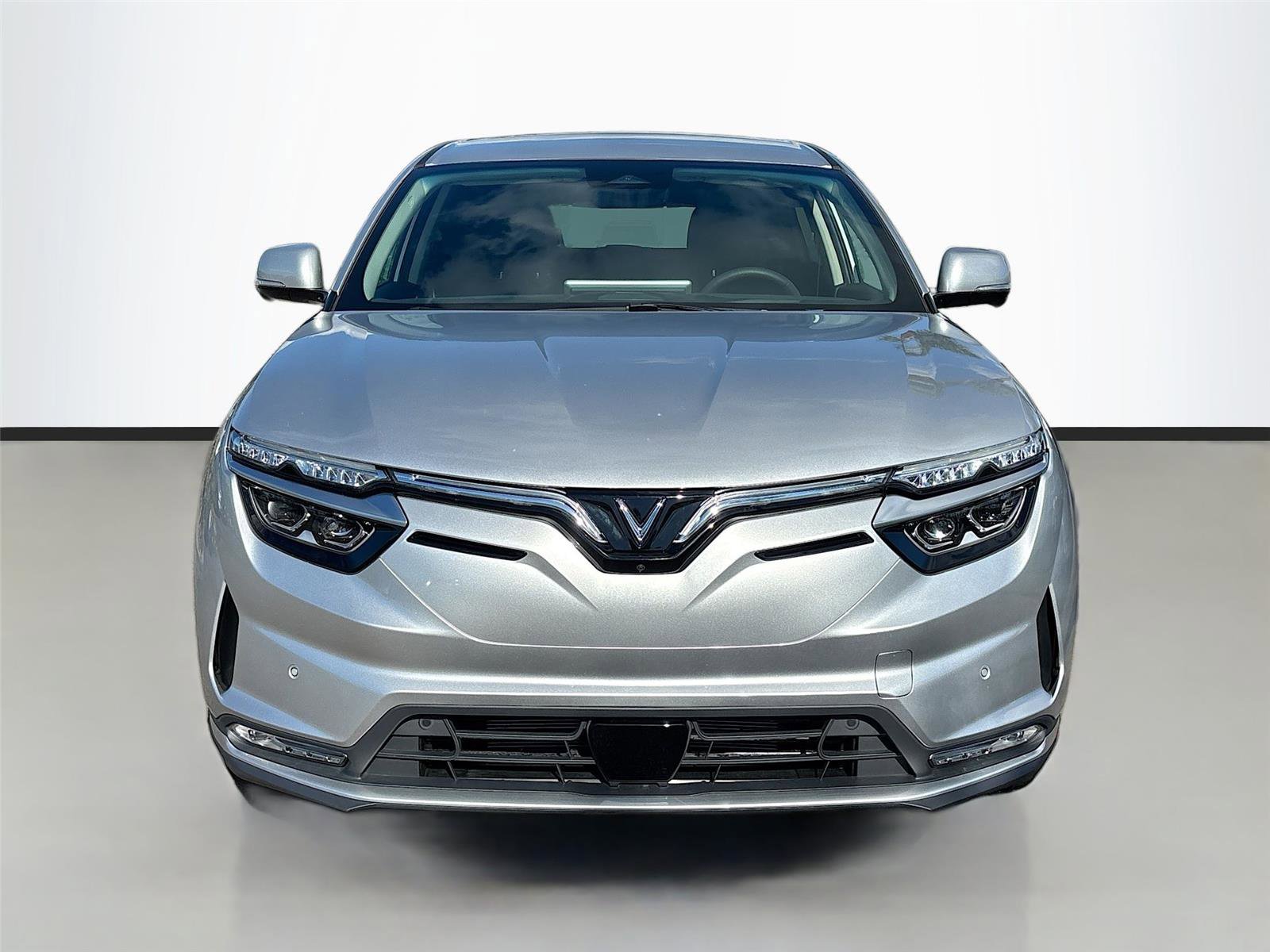 New 2025 VinFast VF 8 Eco image 2