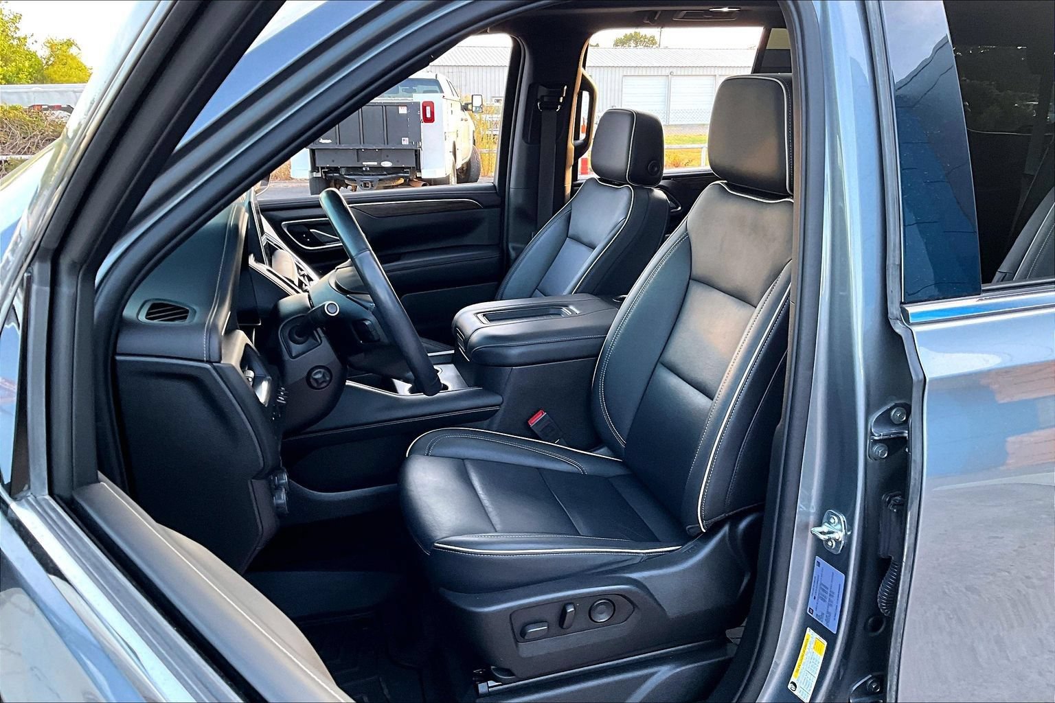 Used 2021 Chevrolet Tahoe Premier AWD/4WD image 27