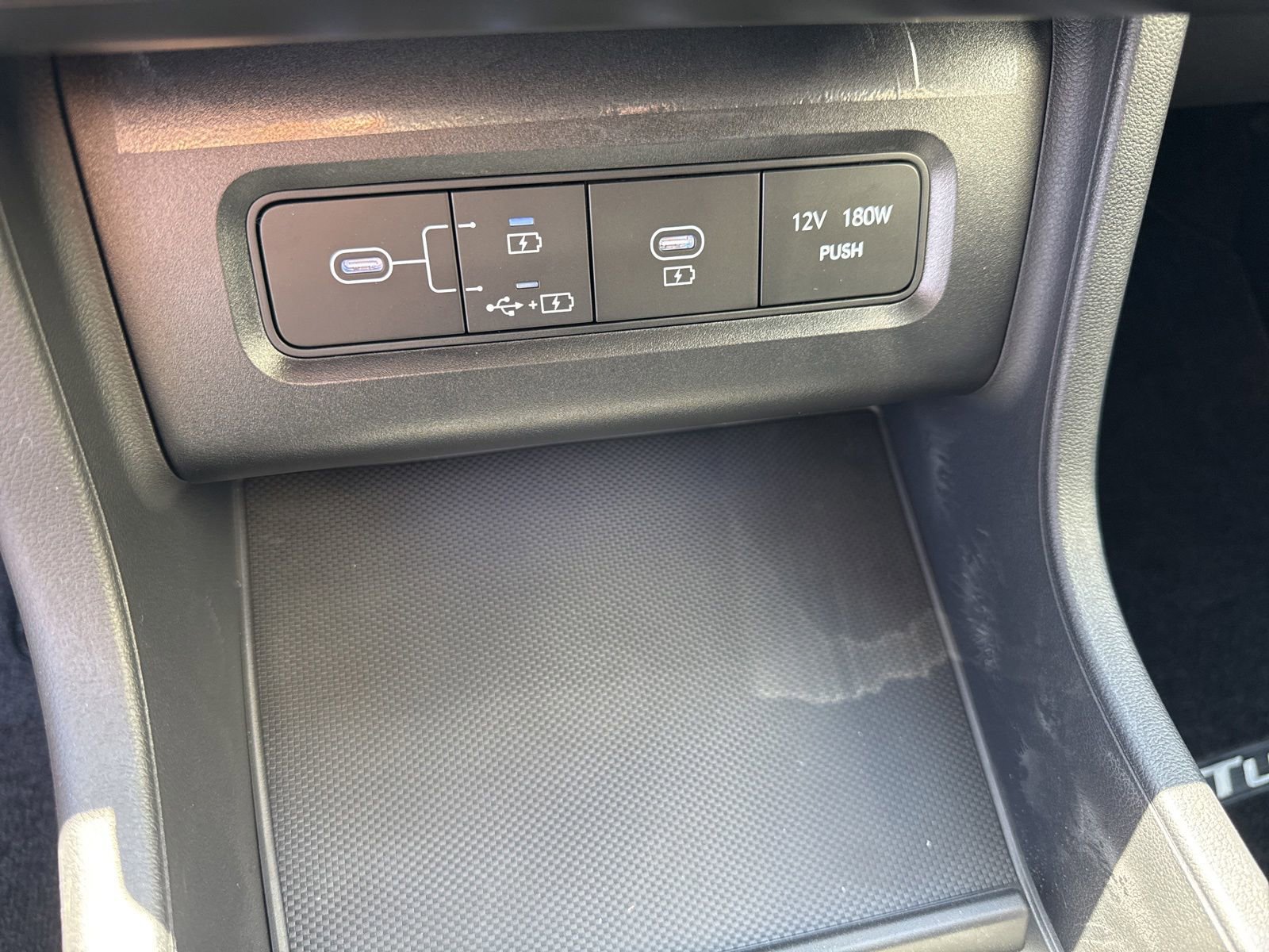 Used 2026 Hyundai Tucson Limited AWD/4WD image 17