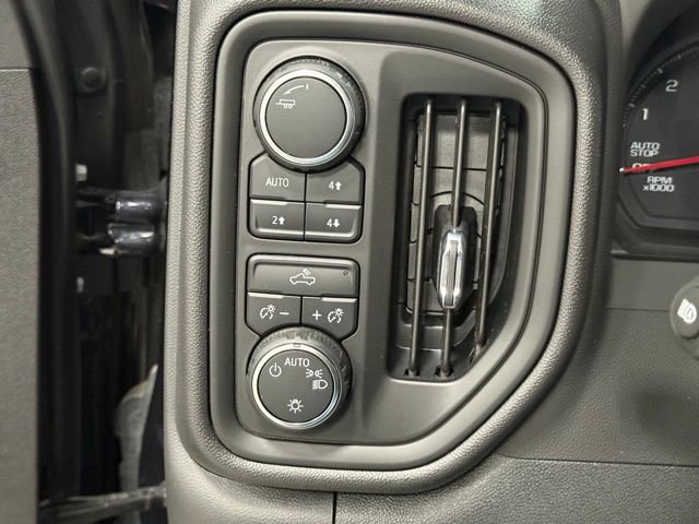 Used 2023 Chevrolet Silverado 1500 Custom Trail Boss AWD/4WD image 17