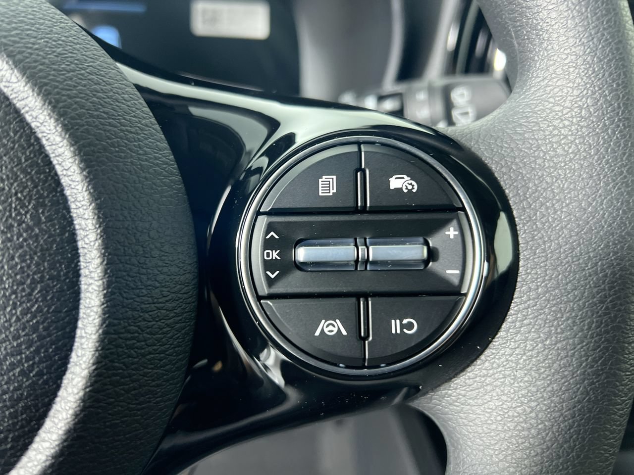 Used 2023 Kia Soul LX w/ Option Group 015 FWD image 19