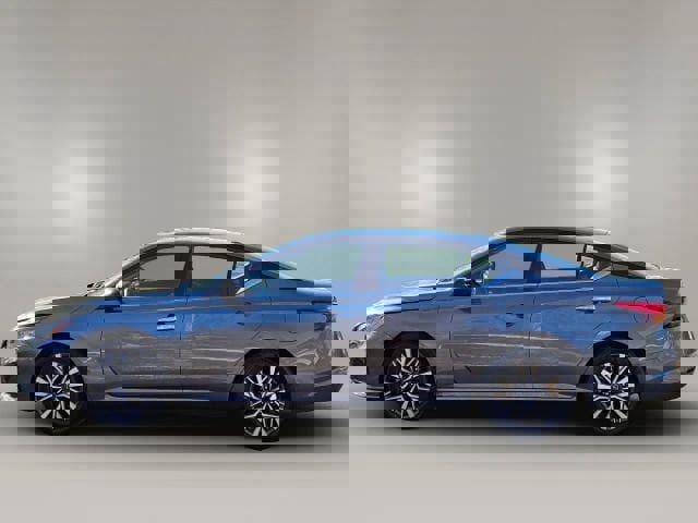 Used 2024 Nissan Altima 2.5 SV image 8