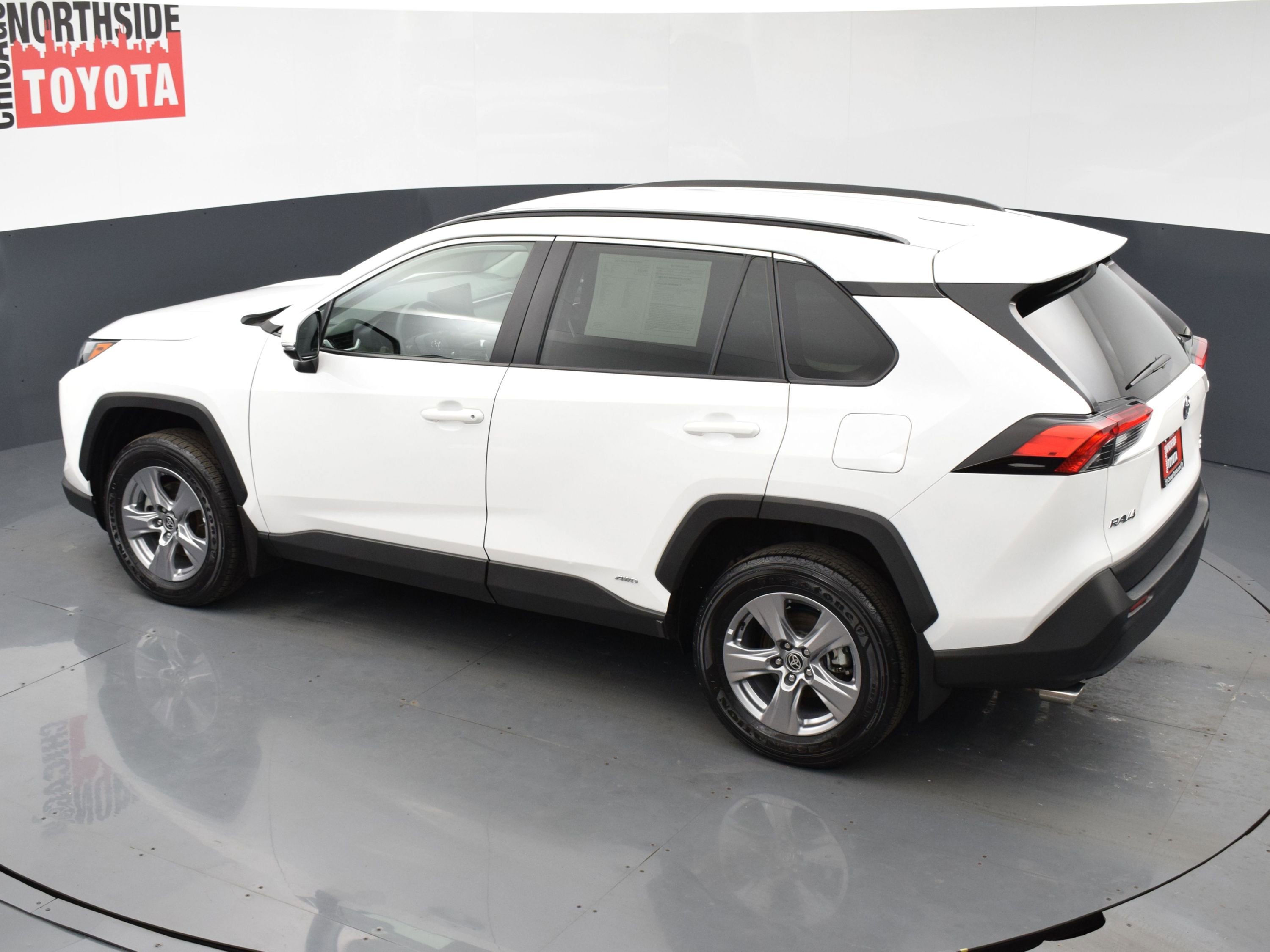 Used 2022 Toyota RAV4 XLE image 18