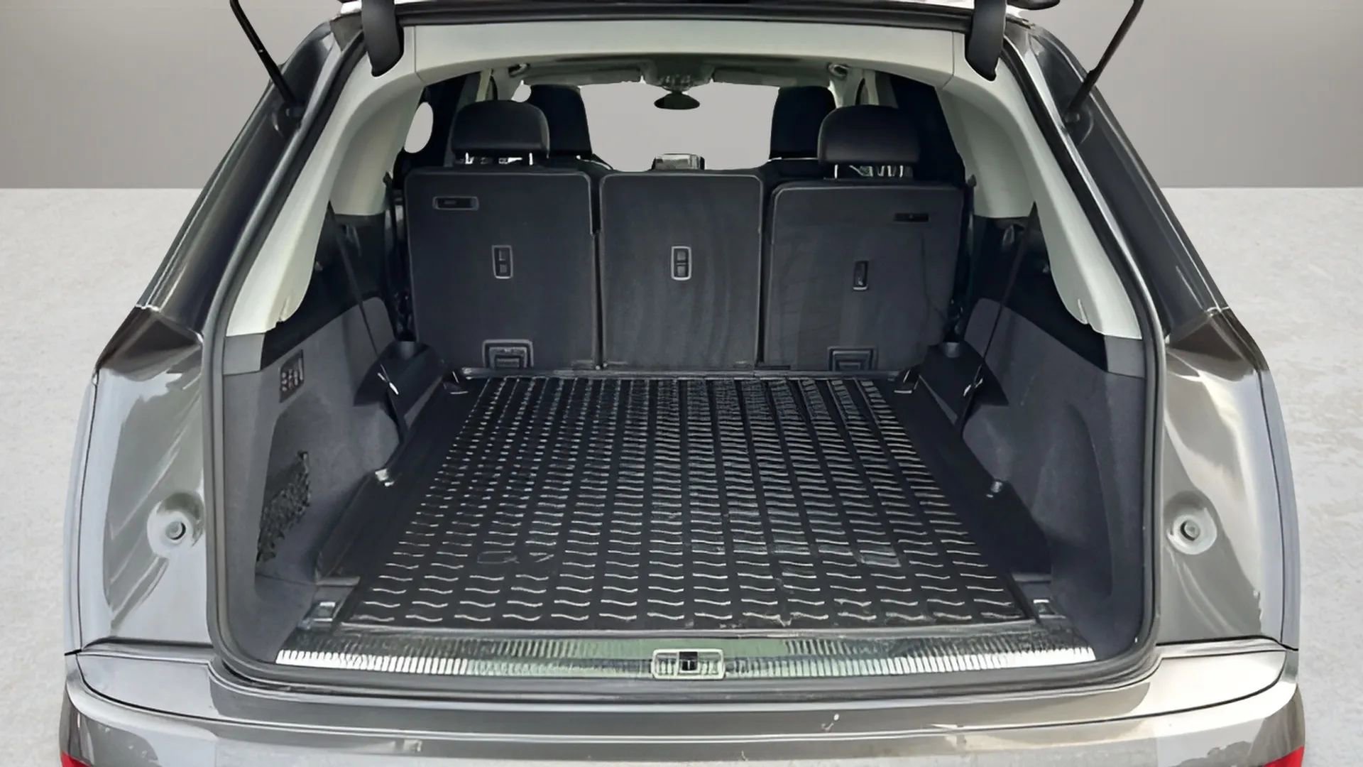 Used 2019 Audi Q7 3.0T Premium Plus image 25