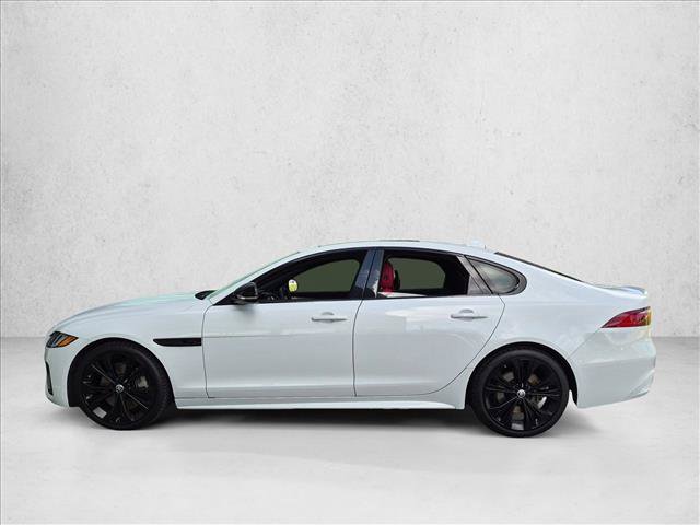 Certified 2024 Jaguar XF R-Dynamic SE AWD/4WD image 9