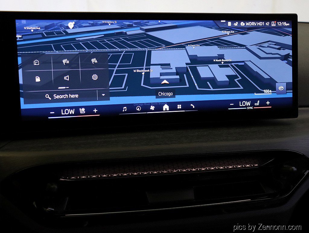 Used 2025 BMW 230i xDrive Coupe w/ Premium Package image 10