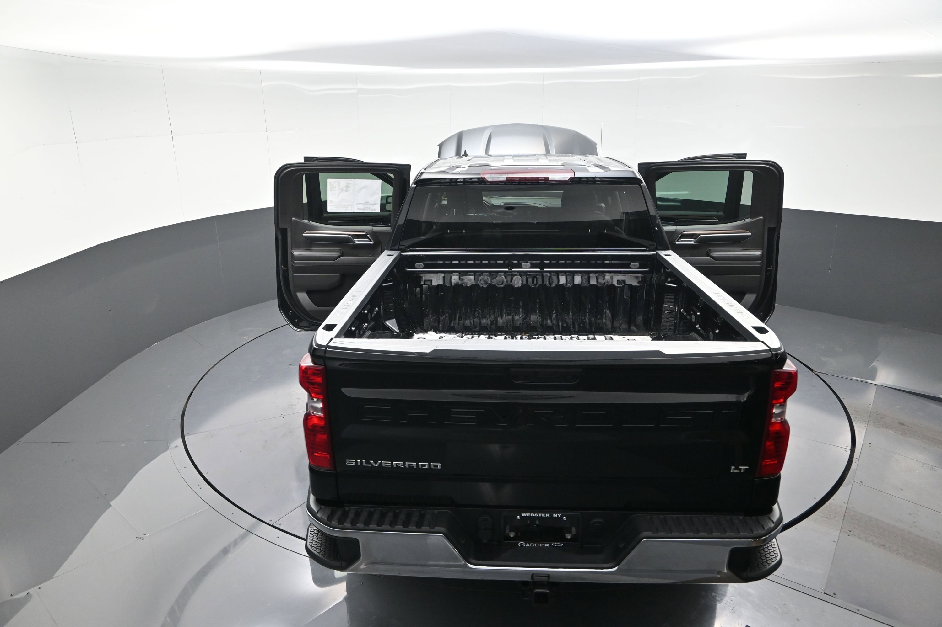 Used 2023 Chevrolet Silverado 1500 LT image 13