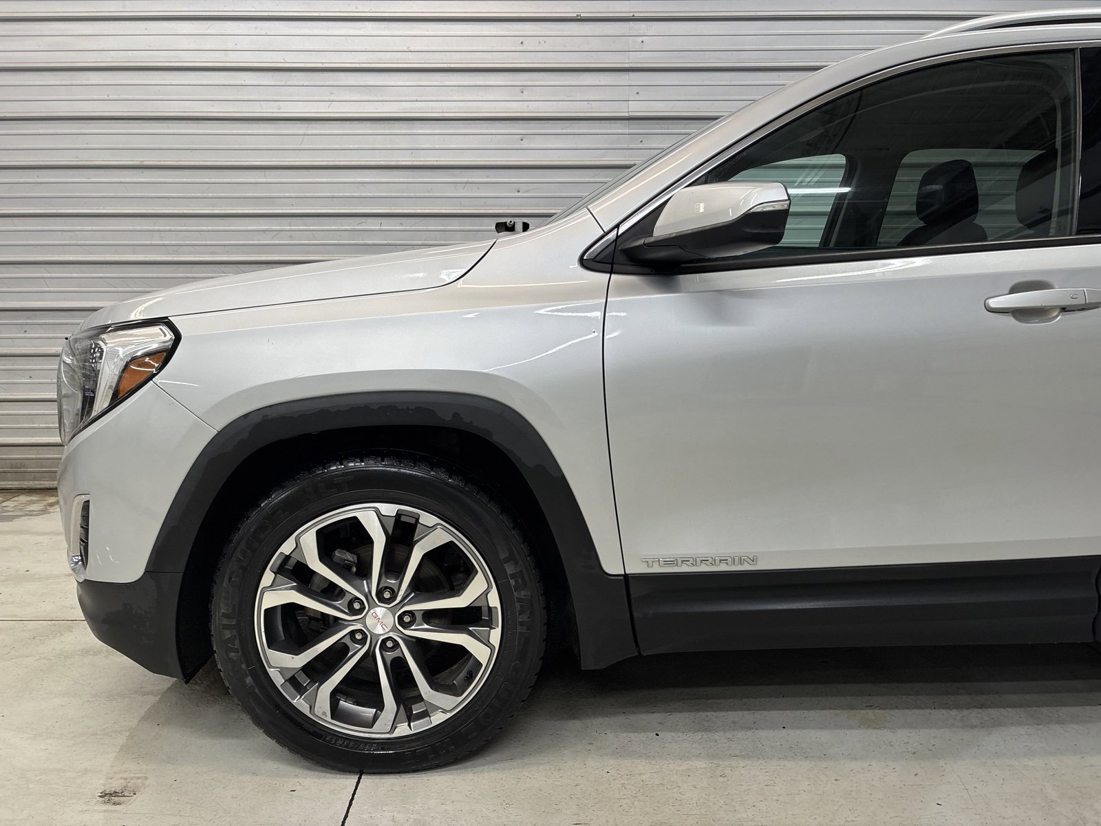 Used 2019 GMC Terrain SLT image 4