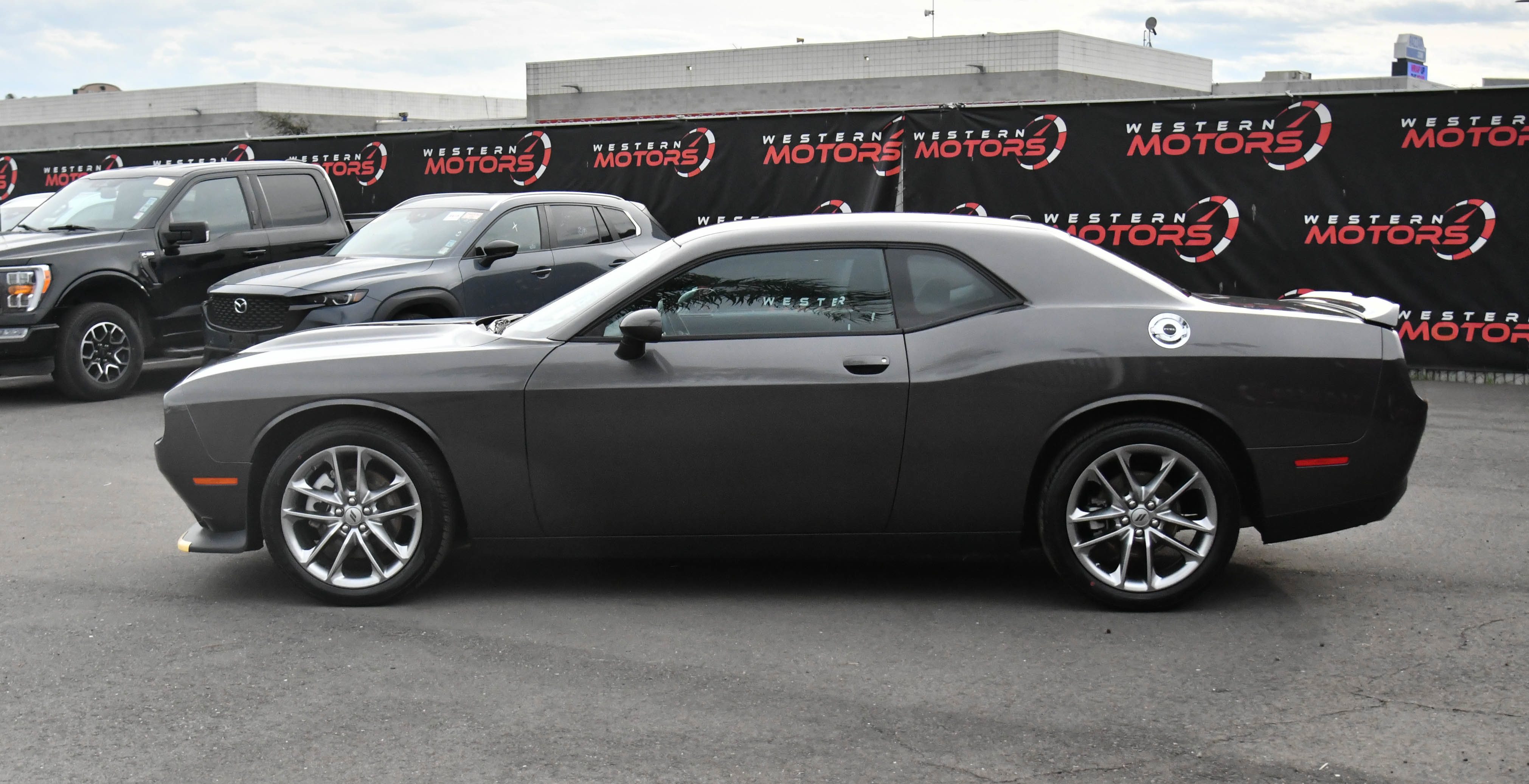 Used 2023 Dodge Challenger GT image 4