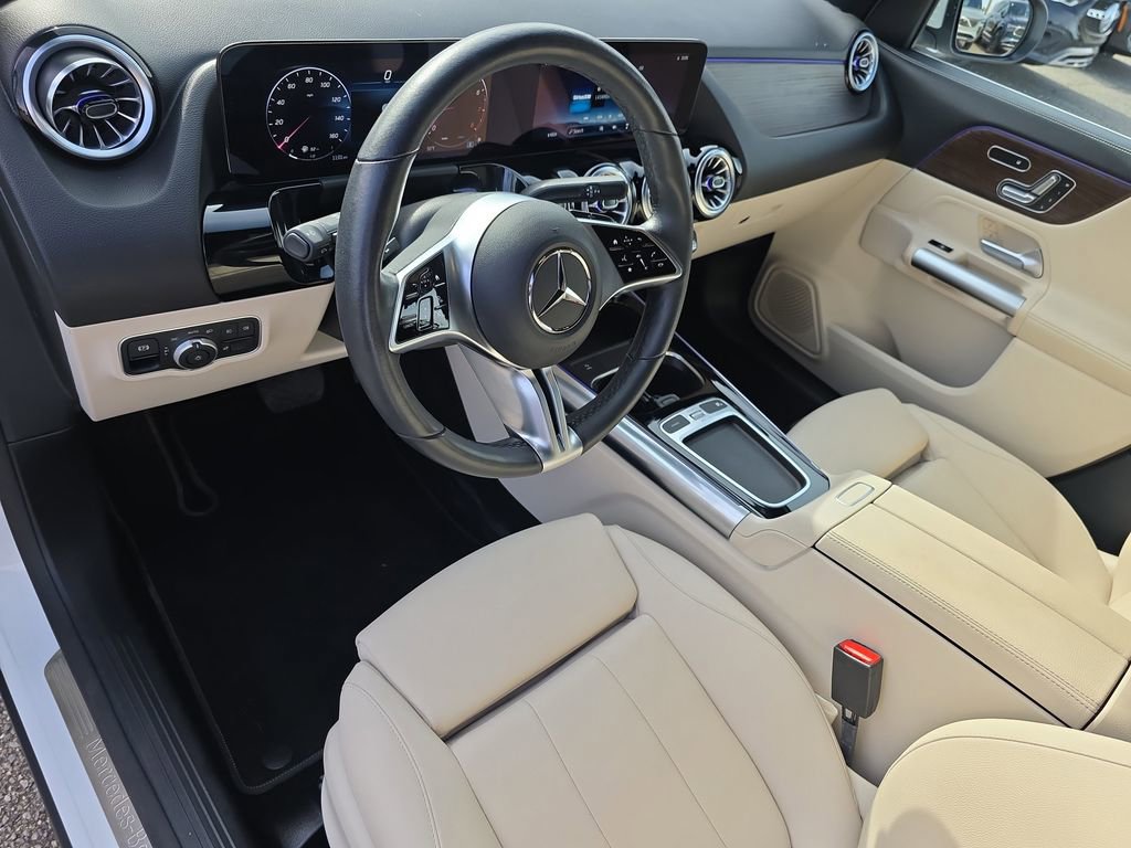 Certified 2025 Mercedes-Benz GLA 250 4MATIC image 9