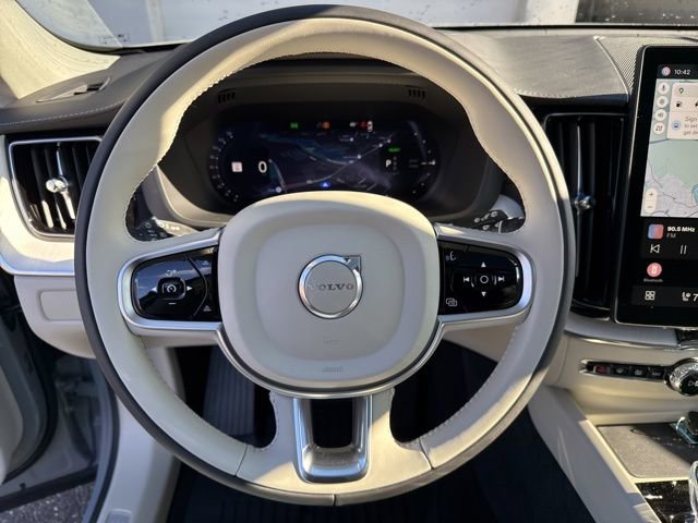 New 2026 Volvo XC60 T8 Ultra w/ Protection Package Premier image 7