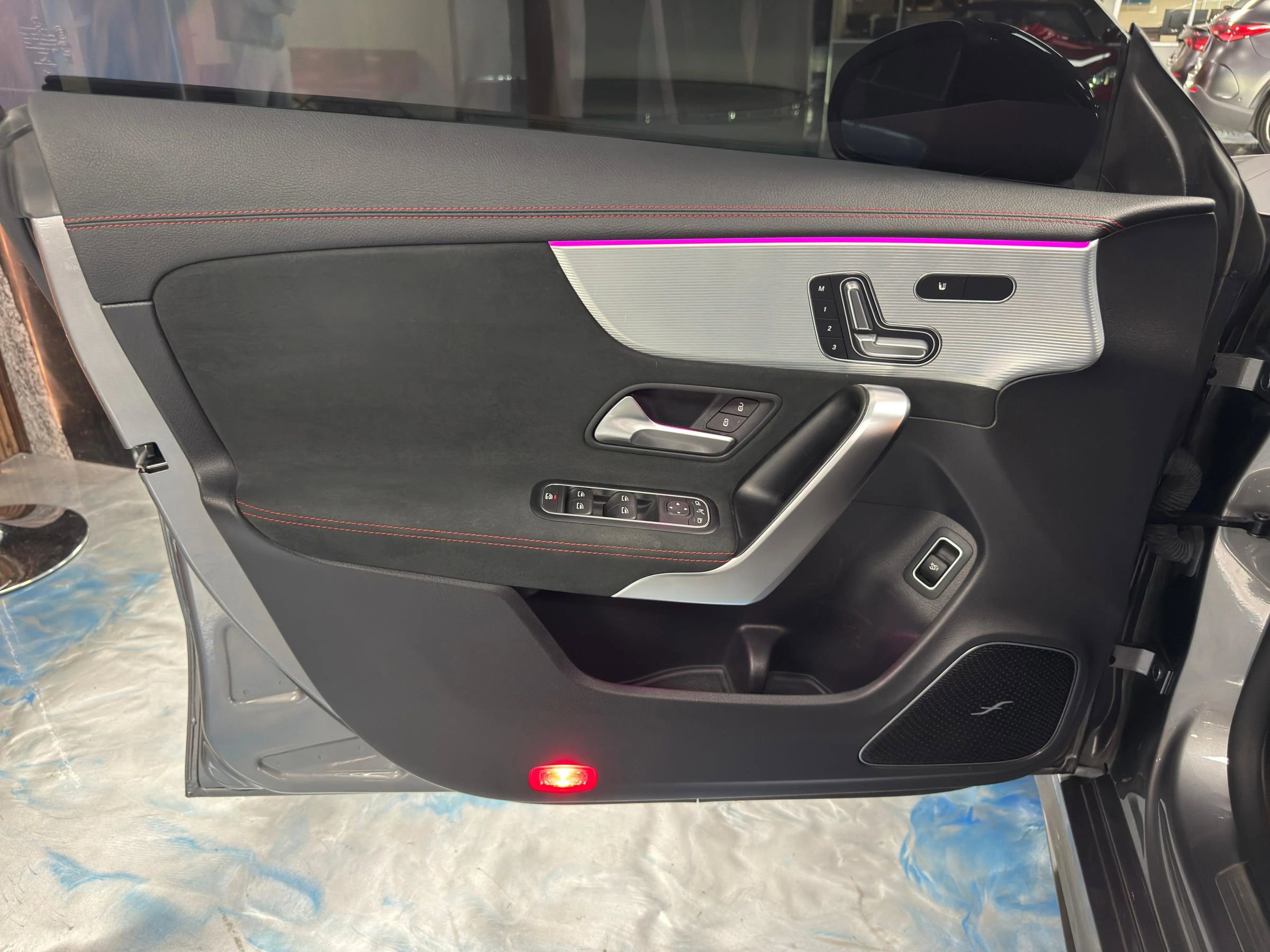 Used 2023 Mercedes-Benz CLA 250 w/ AMG Line image 9