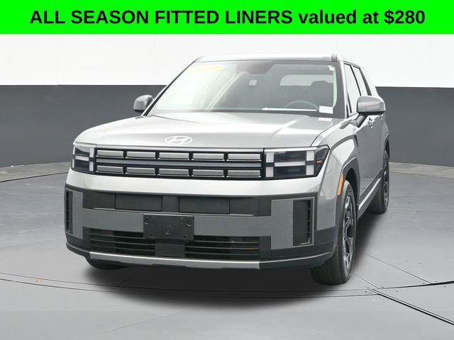 Used 2025 Hyundai Santa Fe SE FWD image 2