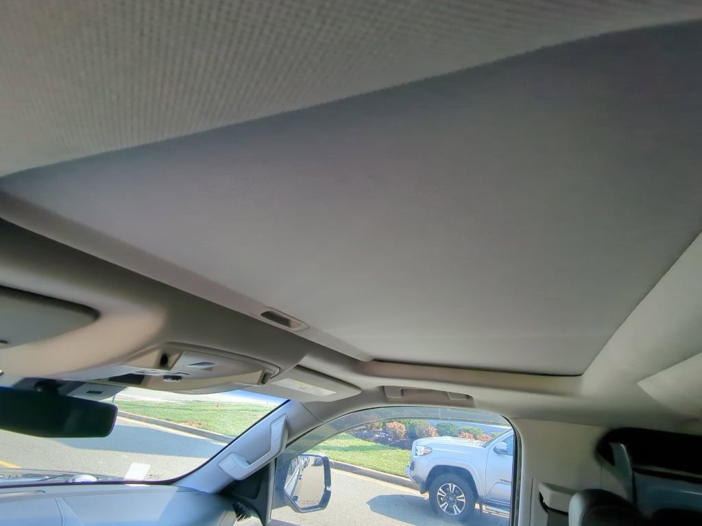 Used 2019 Cadillac Escalade Premium Luxury image 13