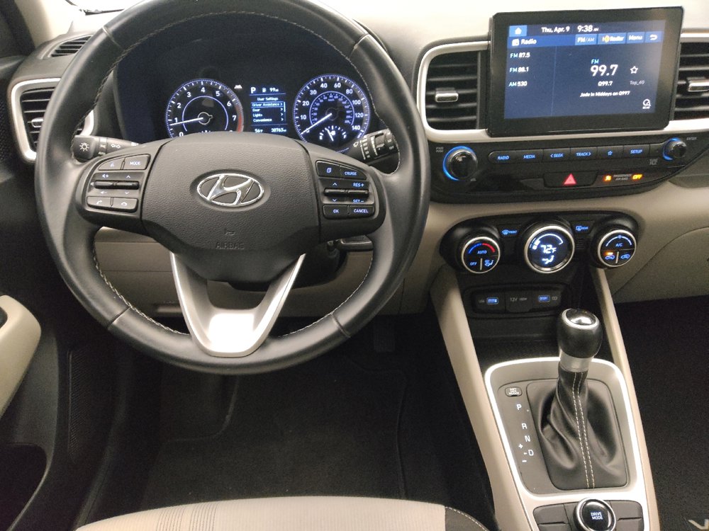 Used 2022 Hyundai Venue SEL FWD image 22