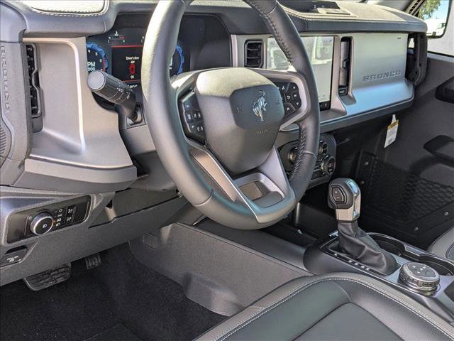 New 2025 Ford Bronco Outer Banks w/ Black Appearance Package image 3
