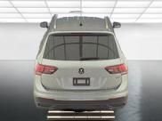 Used 2022 Volkswagen Tiguan SE image 6