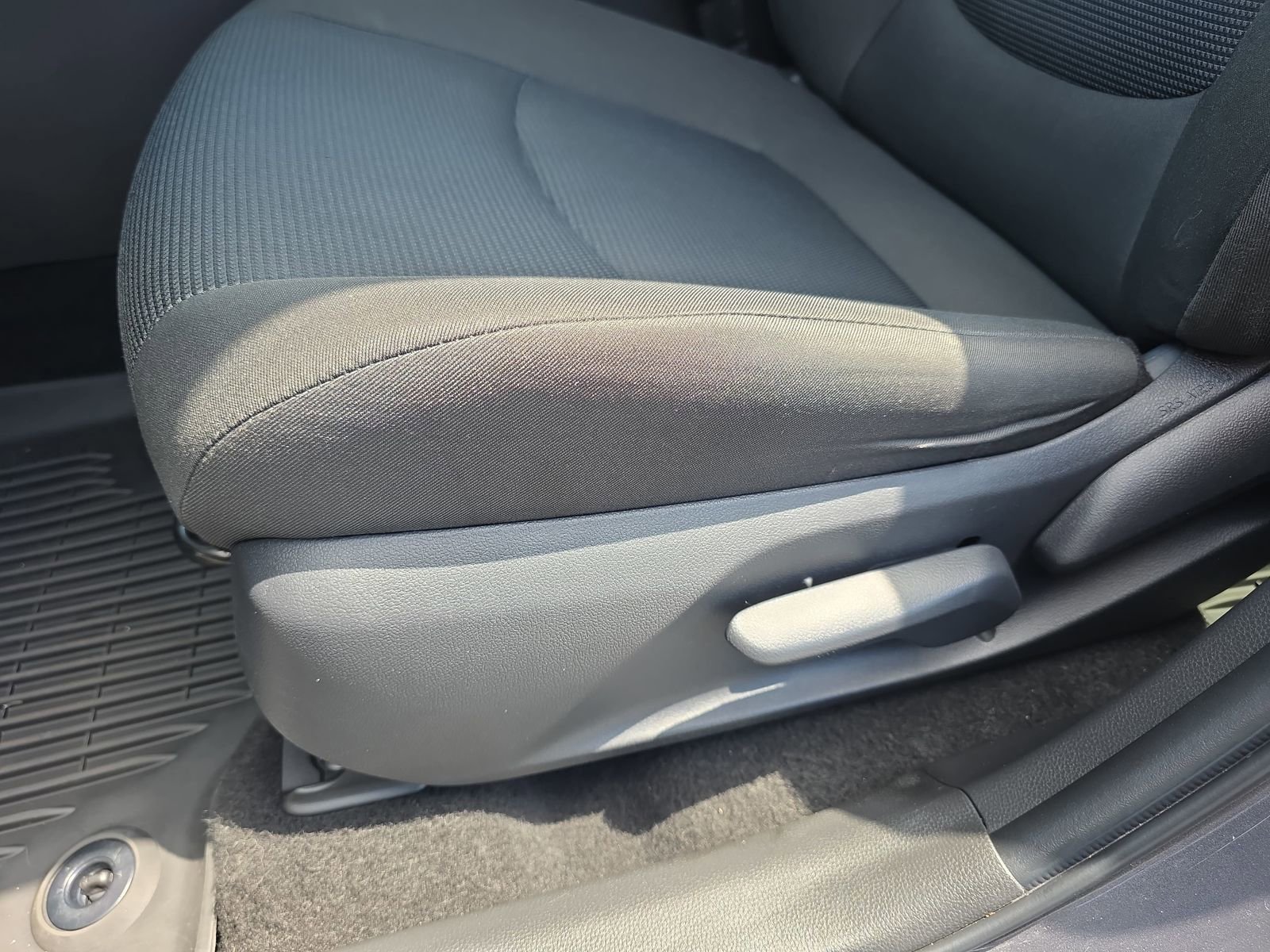 Used 2024 Toyota RAV4 LE FWD image 27