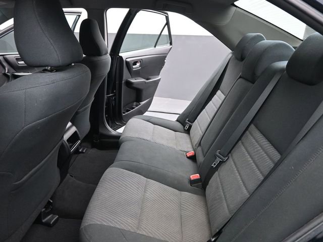 Used 2016 Toyota Camry LE image 15
