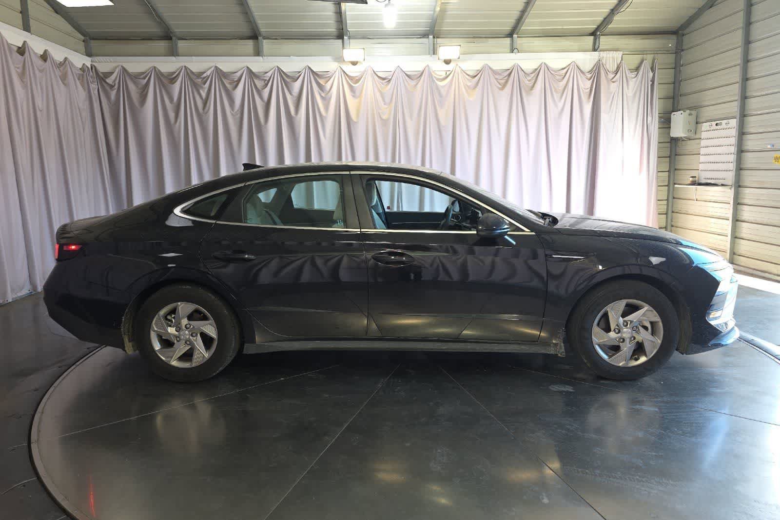 Used 2025 Hyundai Sonata SE FWD image 9