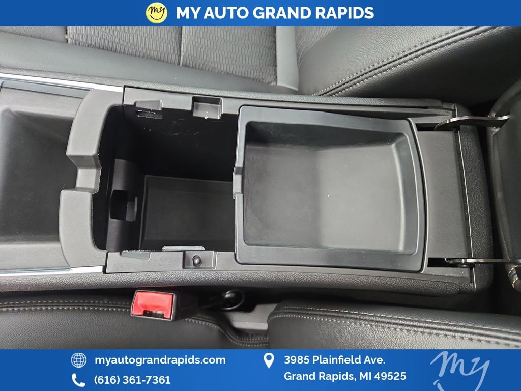 Used 2014 Chevrolet Impala LT w/ Convenience Package image 43