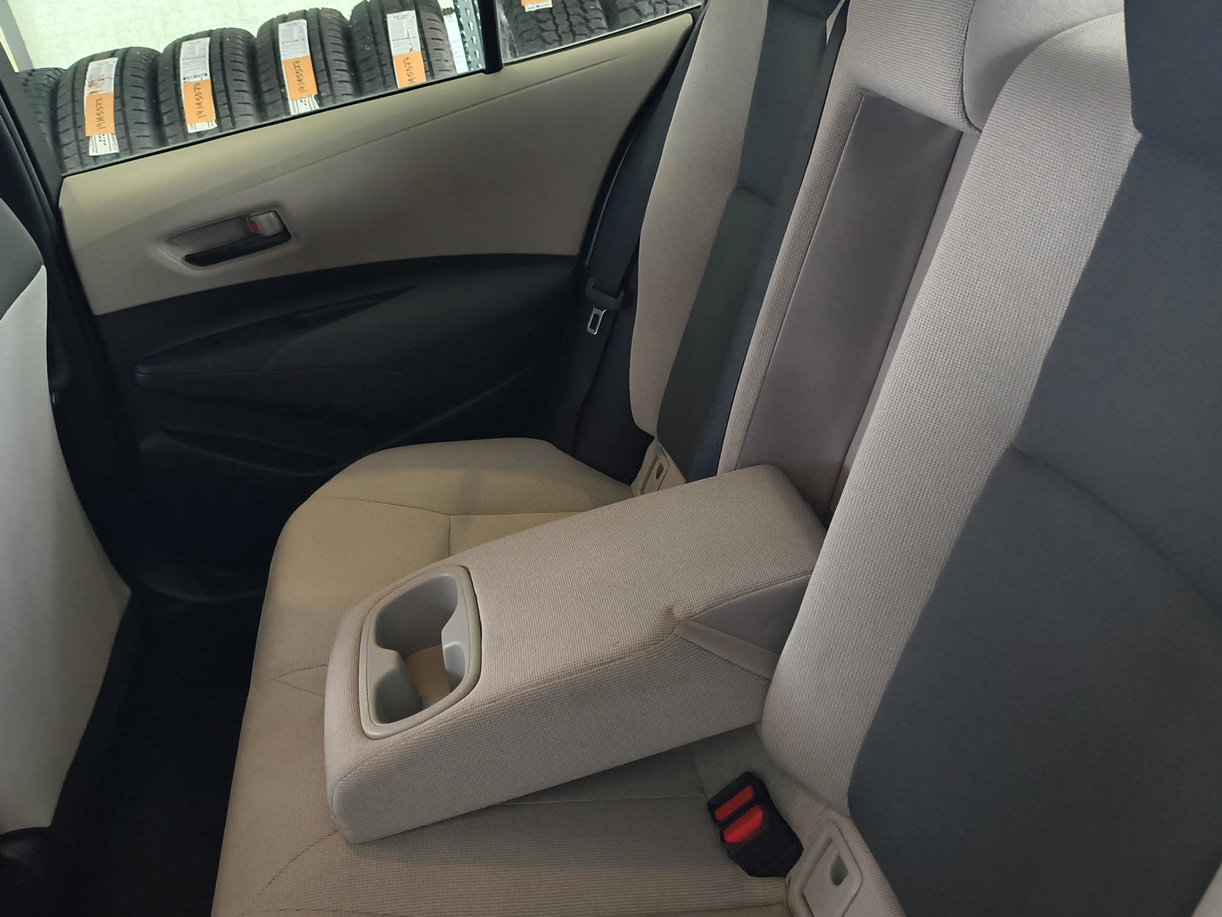 Used 2022 Toyota Corolla LE image 25