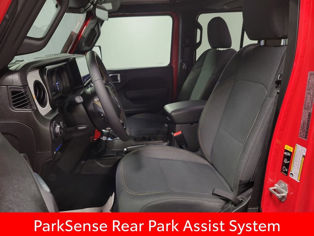 Used 2024 Jeep Wrangler Unlimited image 13