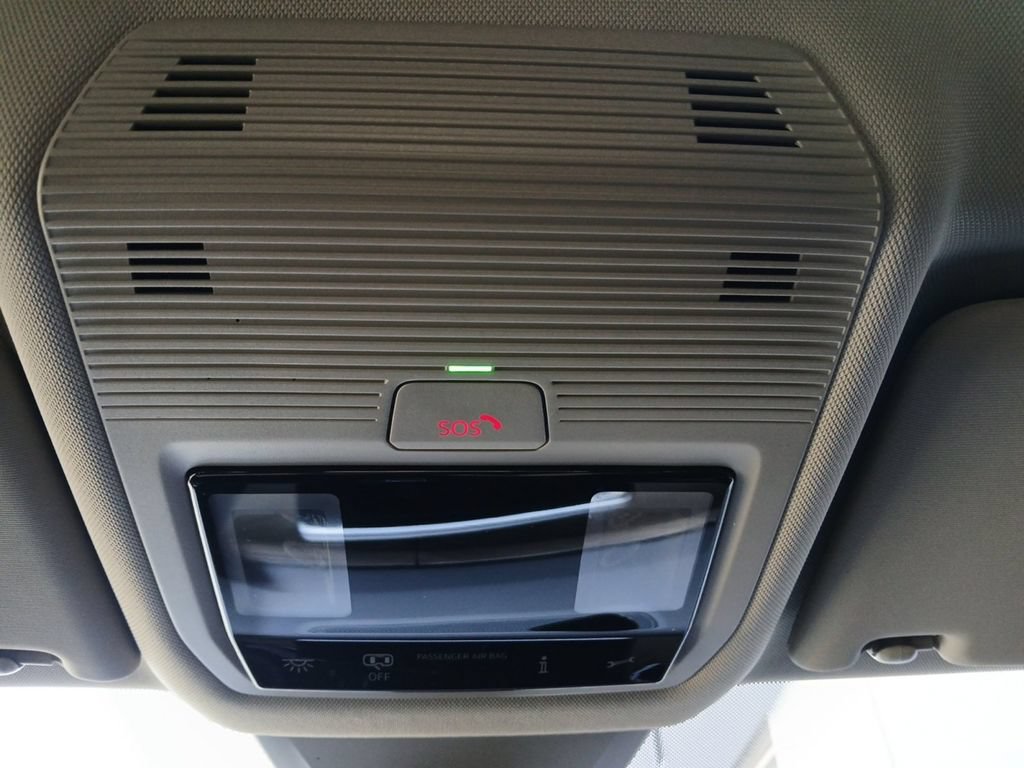 Used 2024 Volkswagen Atlas SE FWD image 7