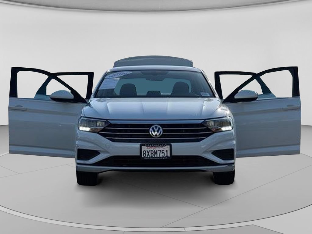 Used 2021 Volkswagen Jetta SE FWD image 32