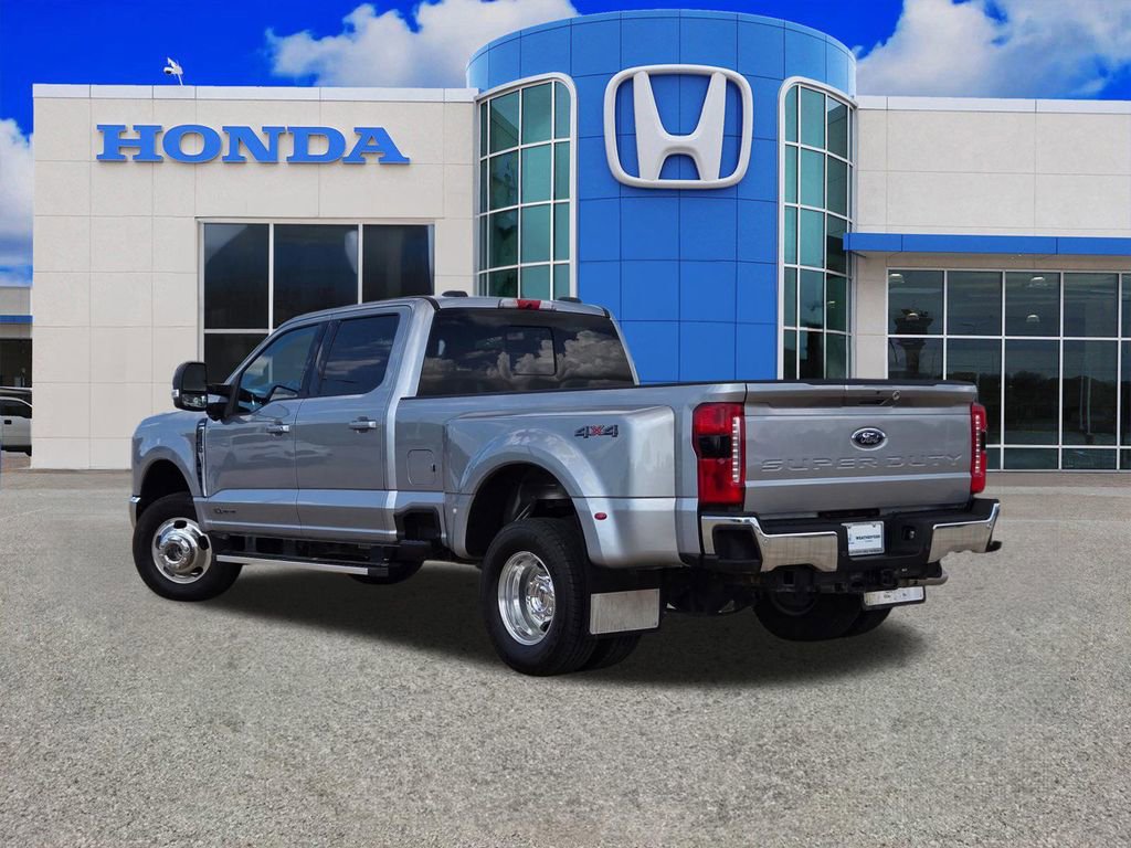 Used 2024 Ford F350 Lariat image 5