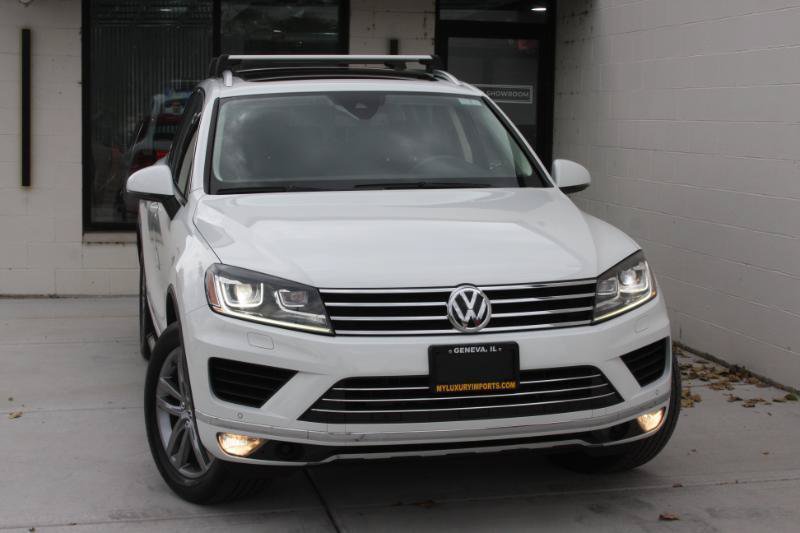 Used 2016 Volkswagen Touareg VR6 AWD/4WD image 3