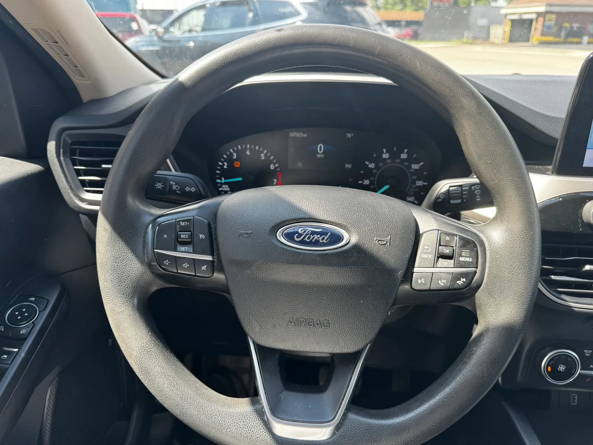 Used 2020 Ford Escape SE FWD image 16