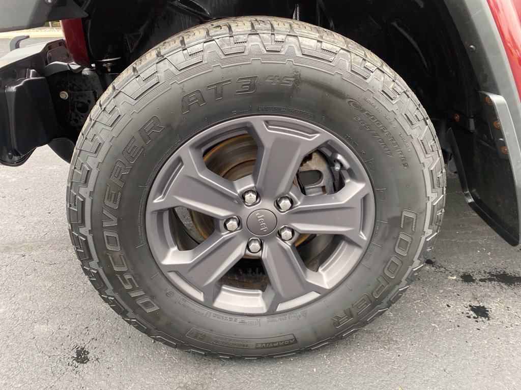 Used 2021 Jeep Gladiator Sport AWD/4WD image 16