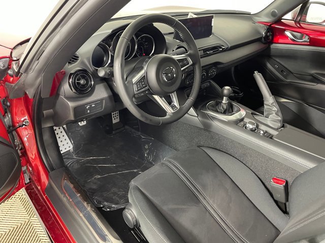 New 2026 MAZDA MX-5 Miata Club w/ Appearance Package RWD image 2